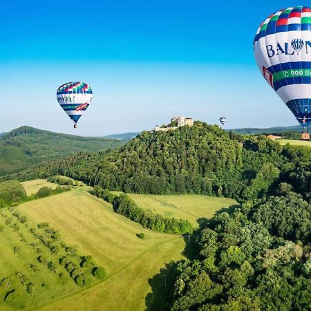Hotel Бухловіце Екстер'єр фото