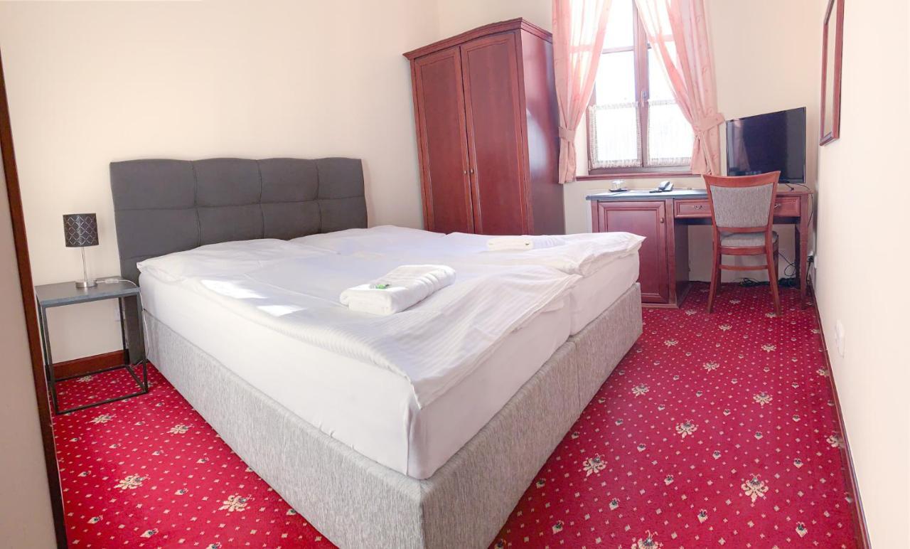 Hotel Бухловіце Екстер'єр фото