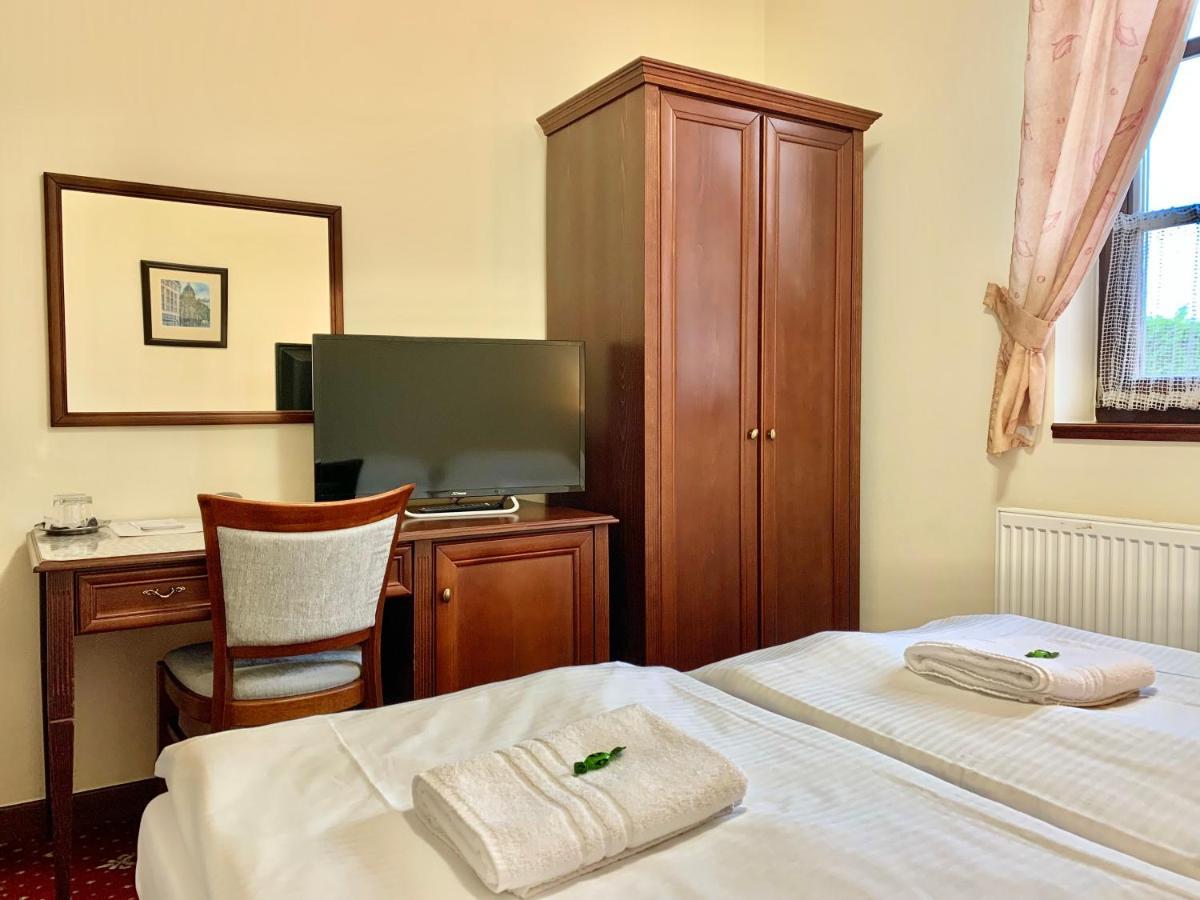 Hotel Бухловіце Екстер'єр фото