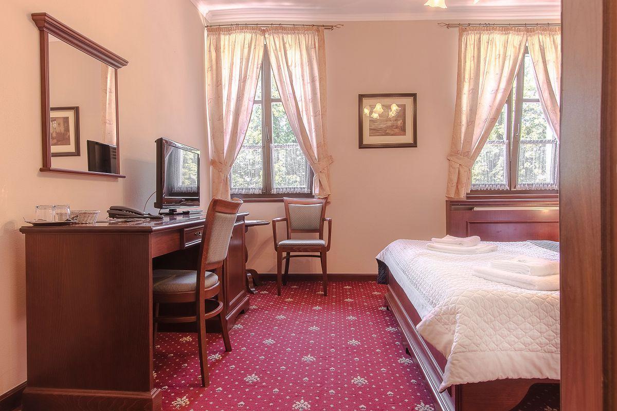 Hotel Бухловіце Екстер'єр фото
