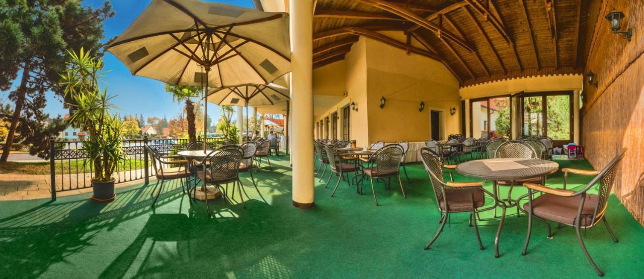 Hotel Бухловіце Екстер'єр фото