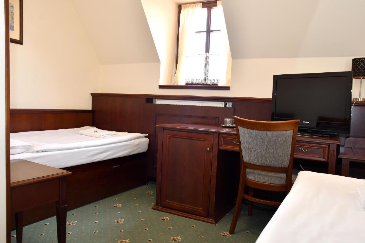 Hotel Бухловіце Екстер'єр фото