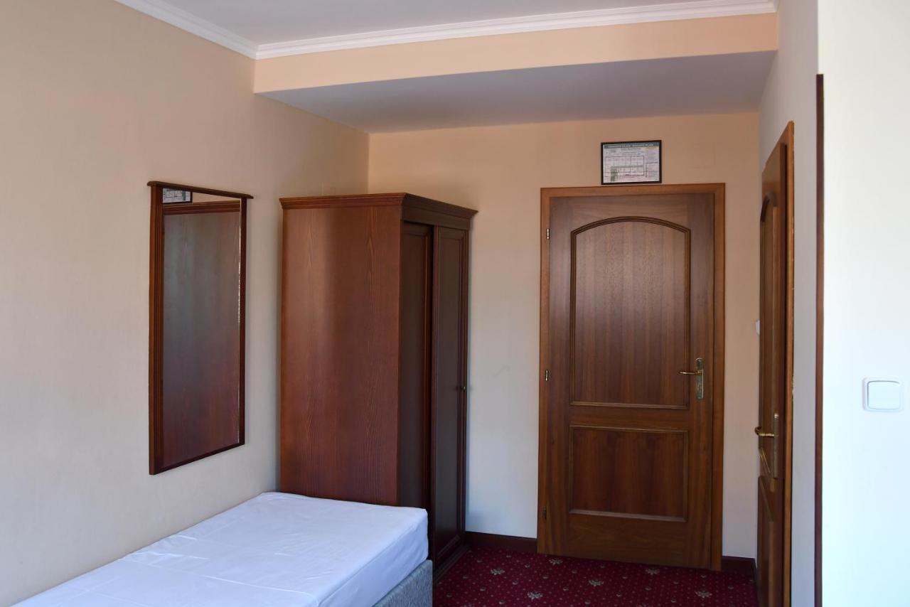 Hotel Бухловіце Екстер'єр фото