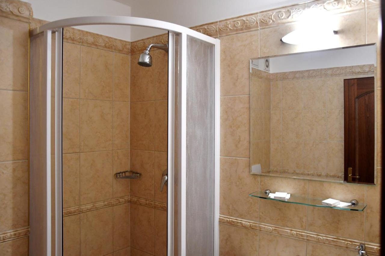 Hotel Бухловіце Екстер'єр фото