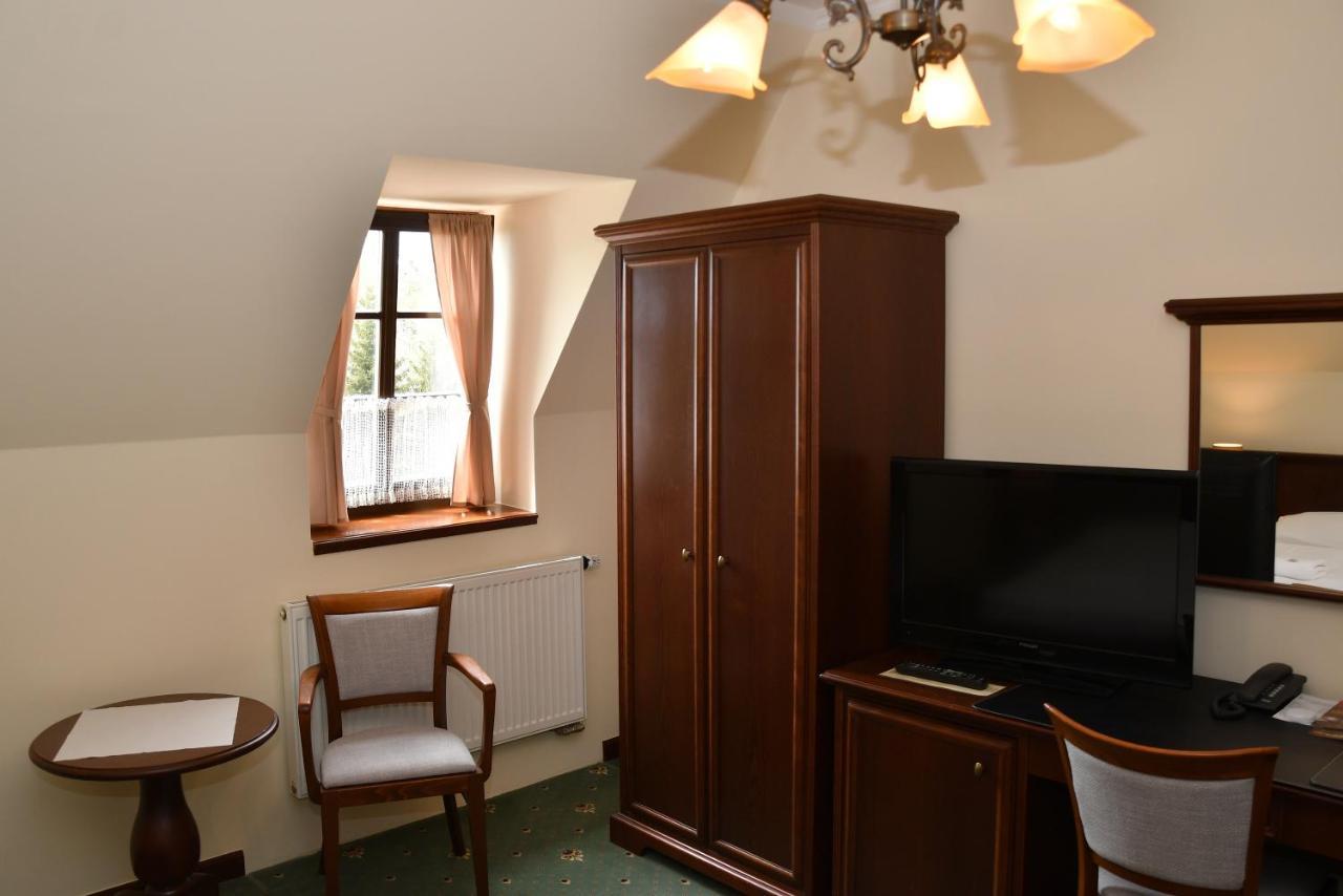 Hotel Бухловіце Екстер'єр фото